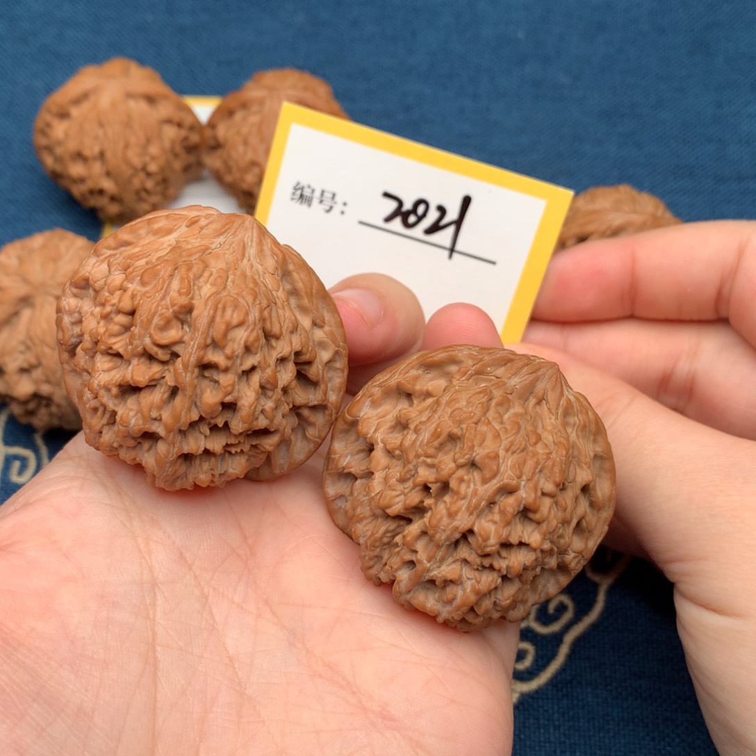 文玩核桃把件43百花山 2021