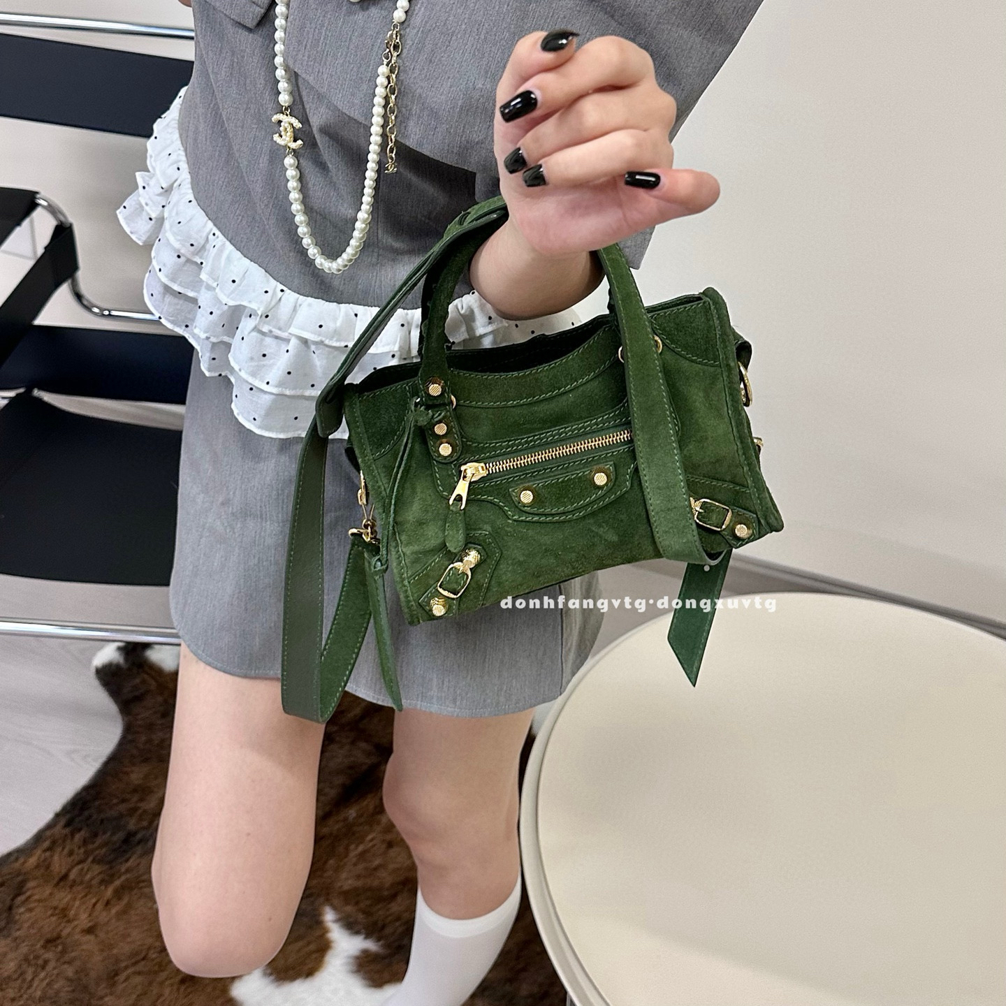 95新 Balenciaga/巴黎世家 巴黎世家 墨绿色丝绒机车斜挎包