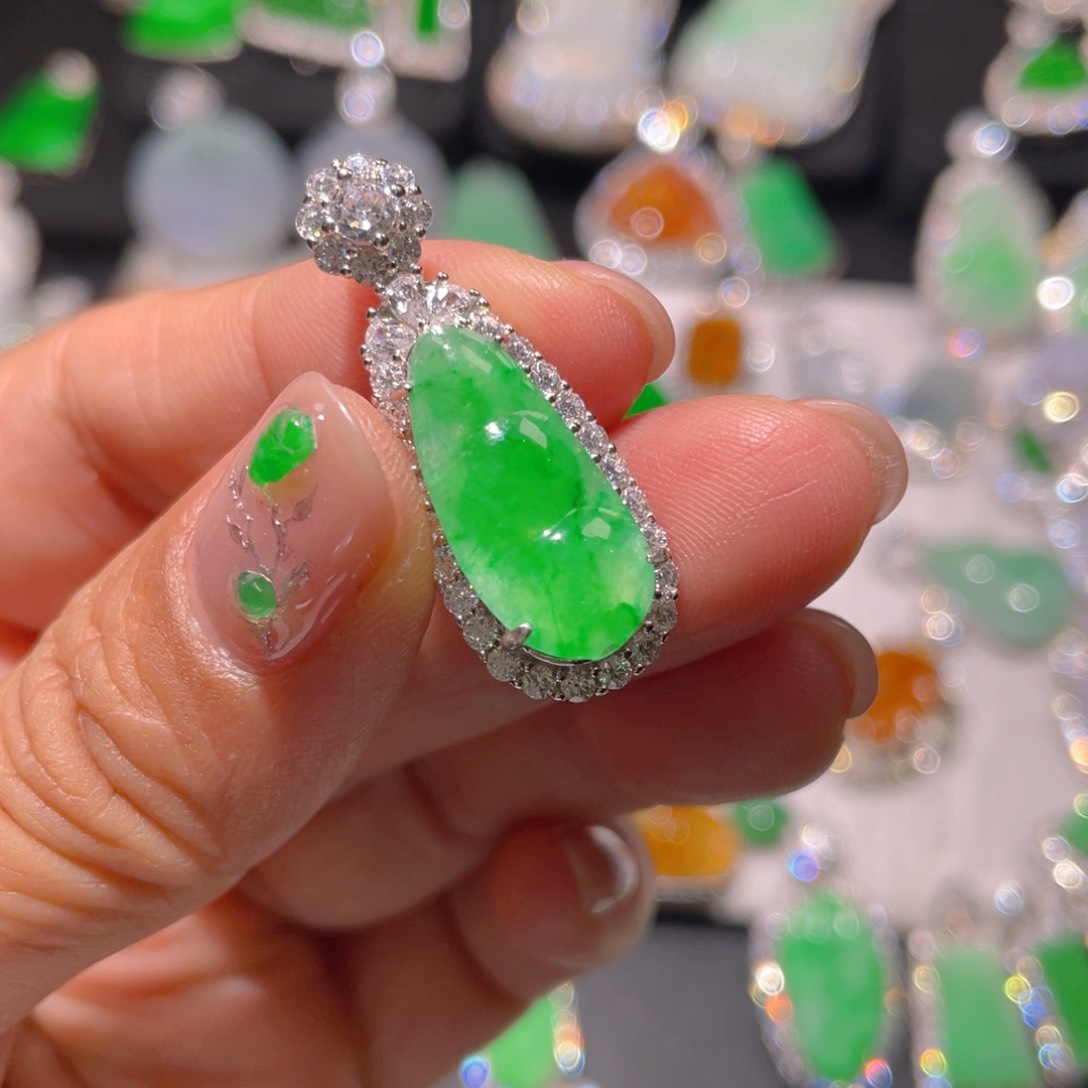 翡翠颈饰银S925镶嵌精品