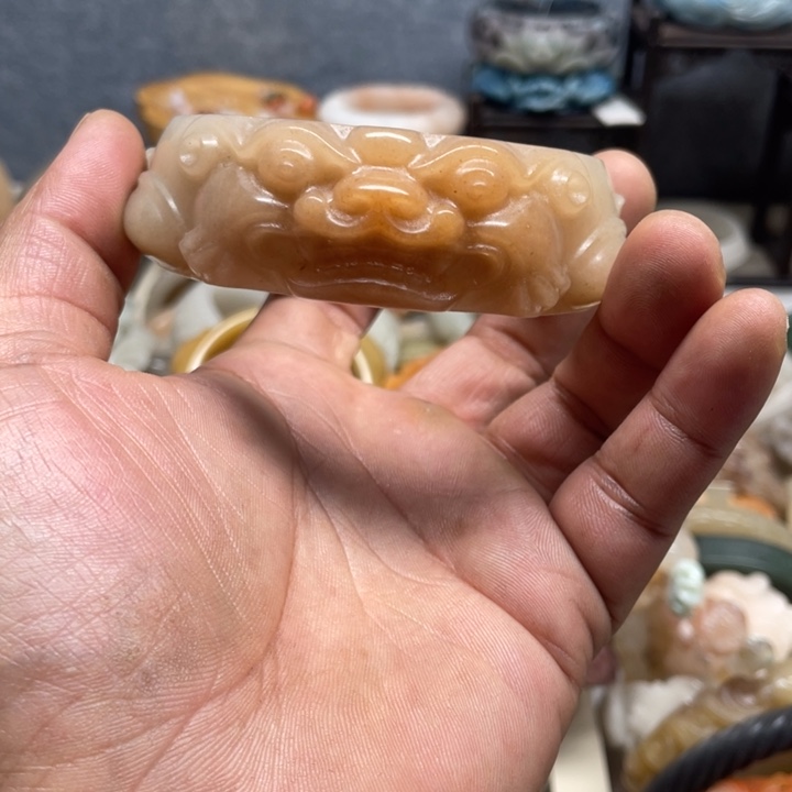 石英岩玉未镶嵌手镯