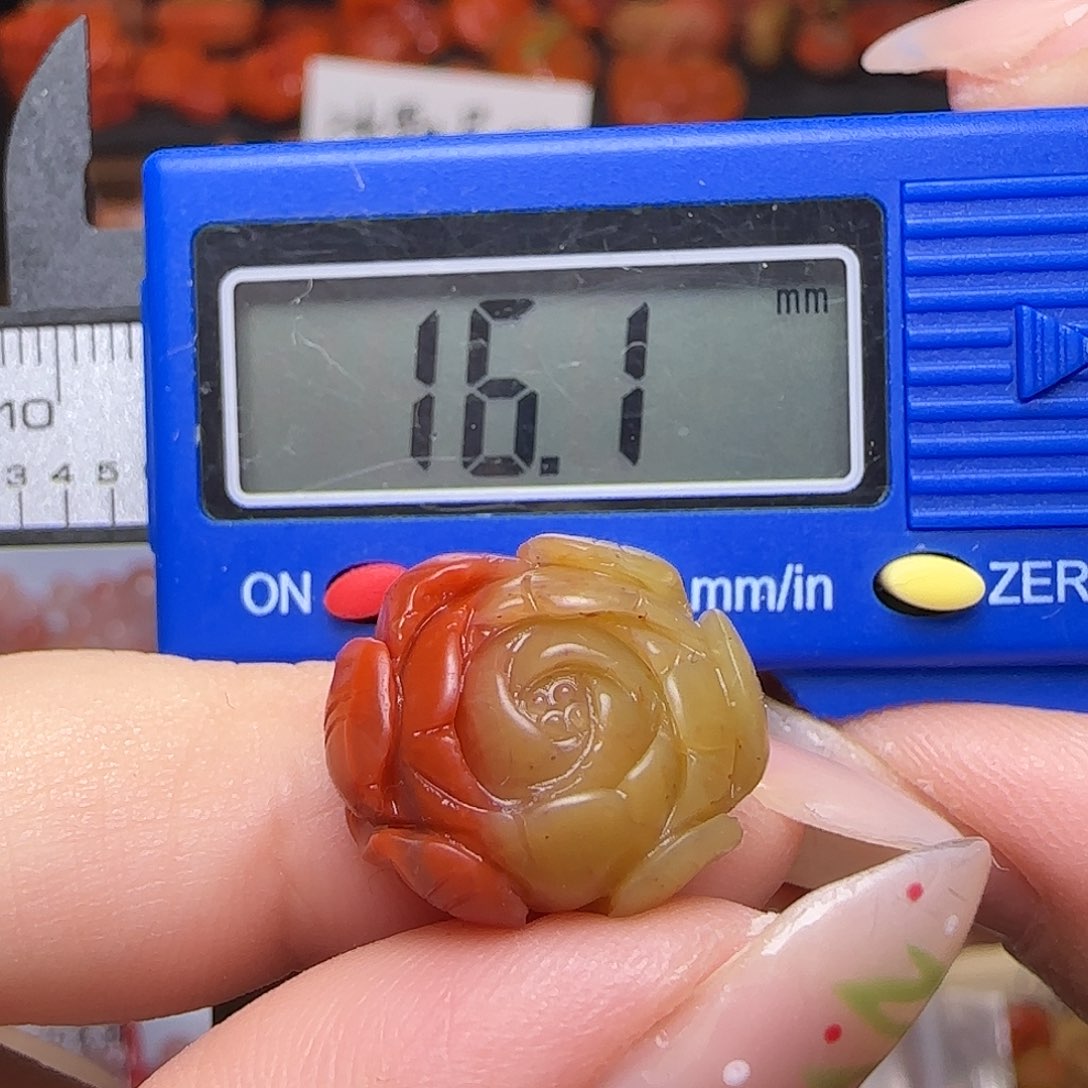 南红玛瑙未镶嵌颈饰