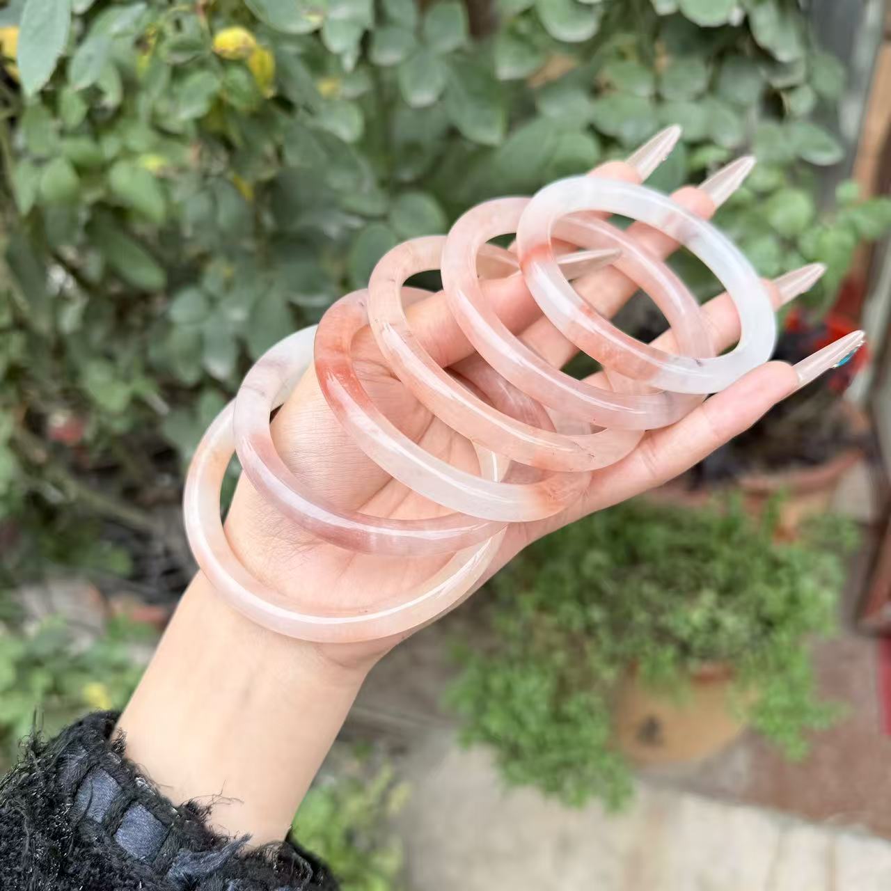 新疆金丝玉桃花酿圆条粉色手镯天然飘花镯子（多样性拍一发一）