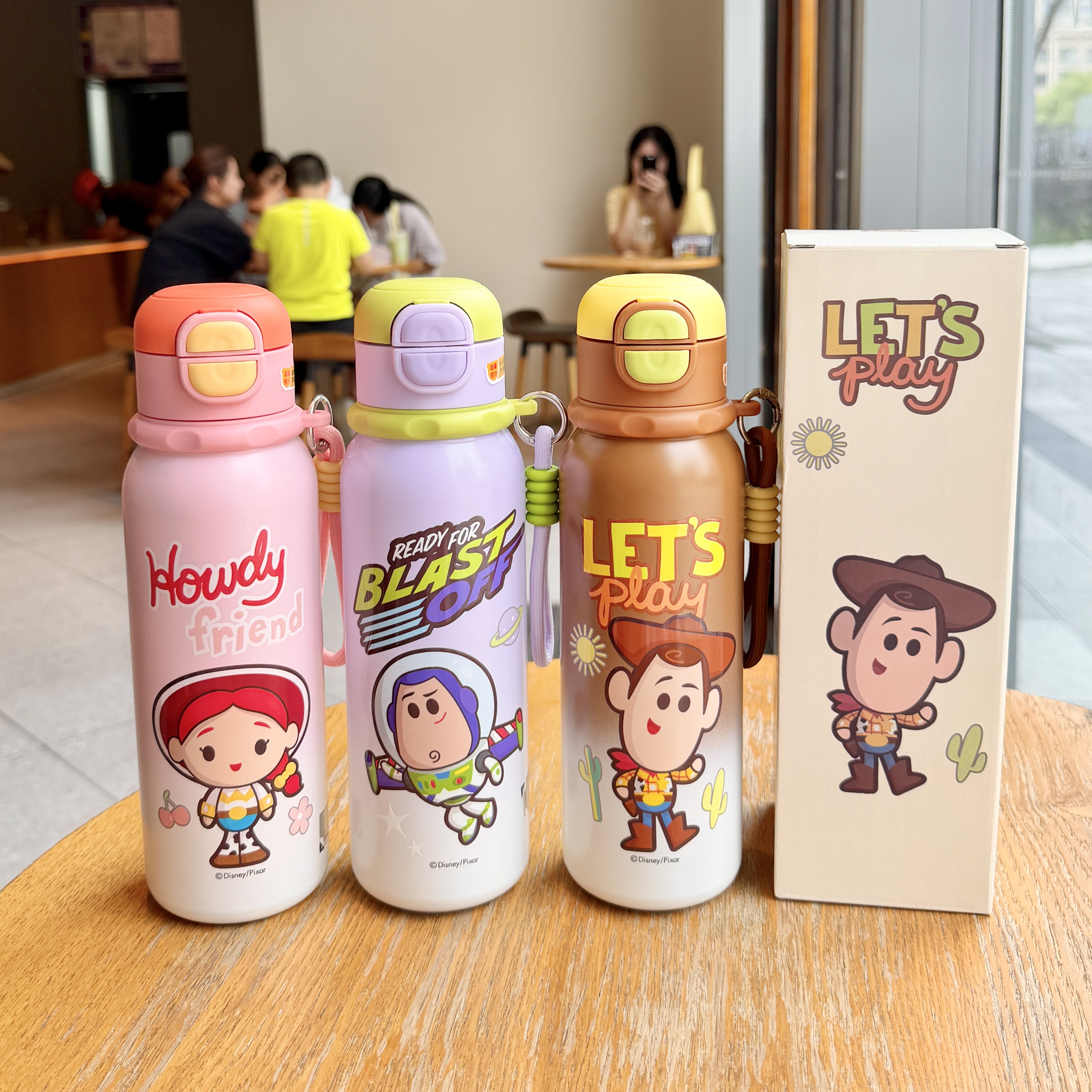 学生上学专用保温杯儿童双饮吸管杯女生联名款疯狂动物城情侣水杯