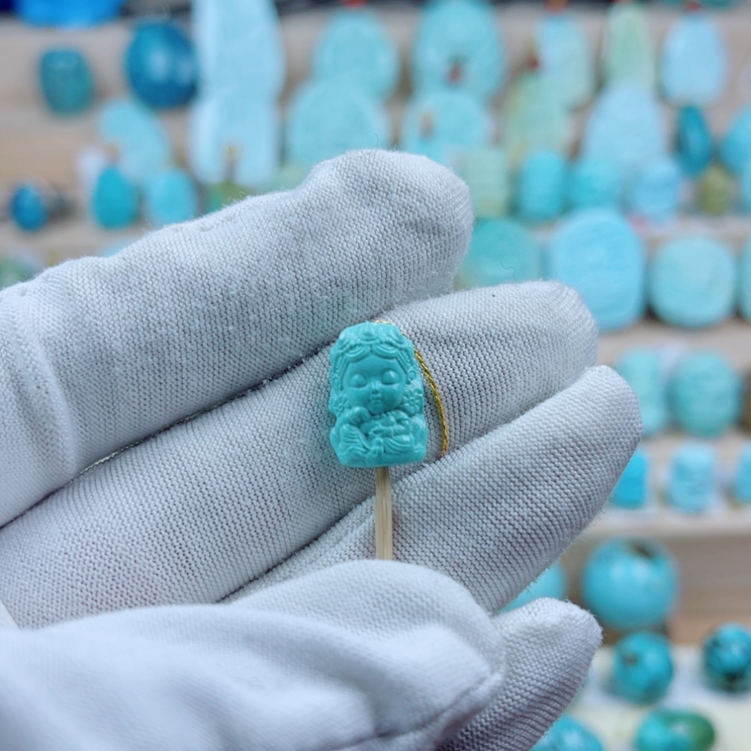 绿松石未镶嵌珠宝奇石