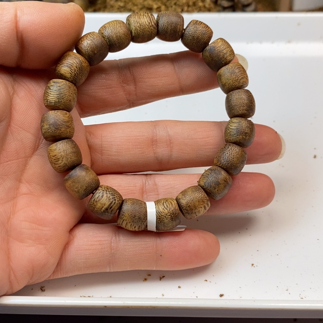 沉香手串绿棋楠规格1.0-9