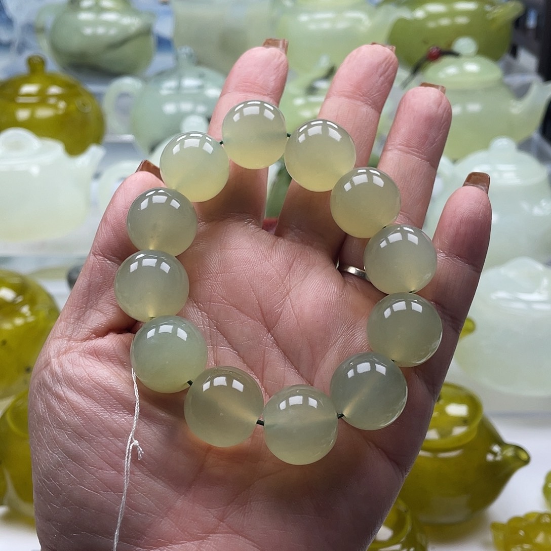 蛇纹石玉未镶嵌手链