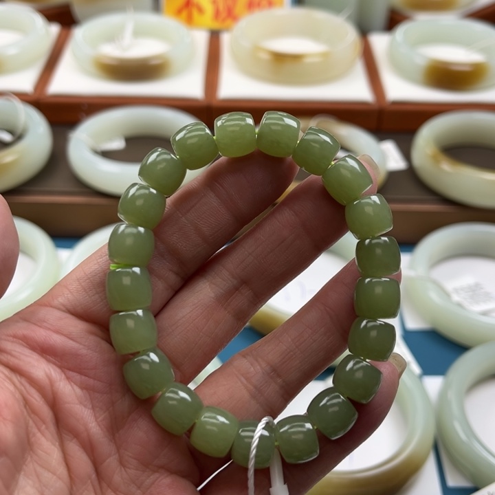 和田玉手串未镶嵌