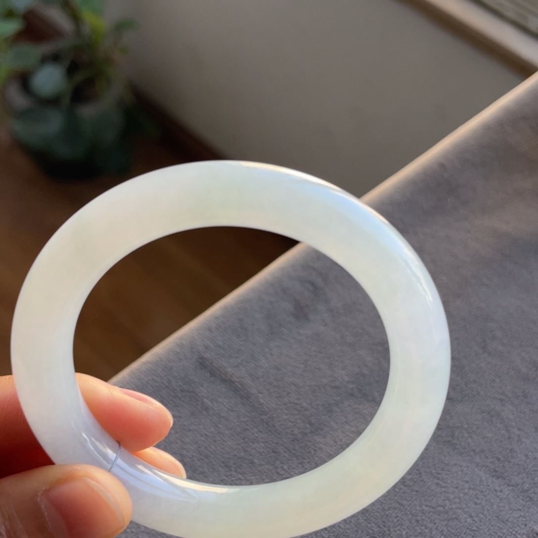 翡翠未镶嵌手镯冰圆