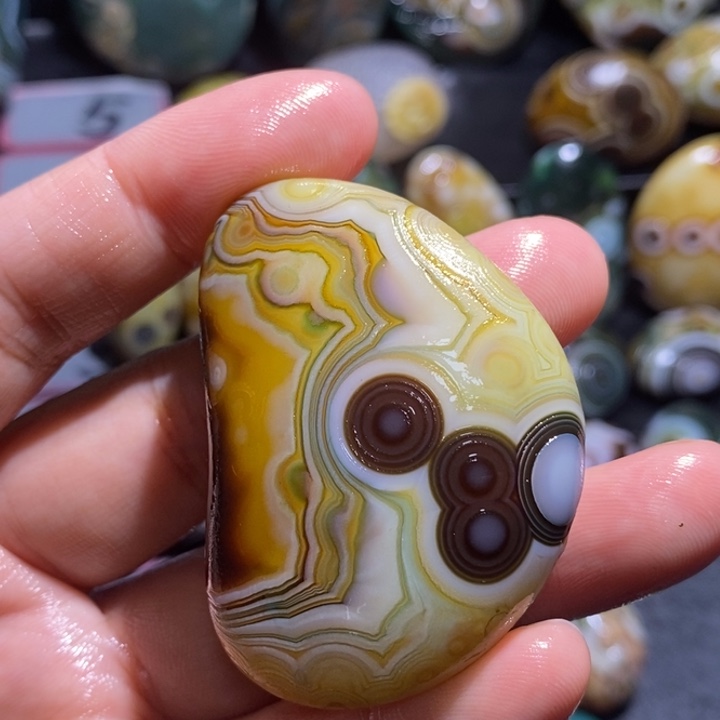 玛瑙/玉髓未镶嵌珠宝奇石137