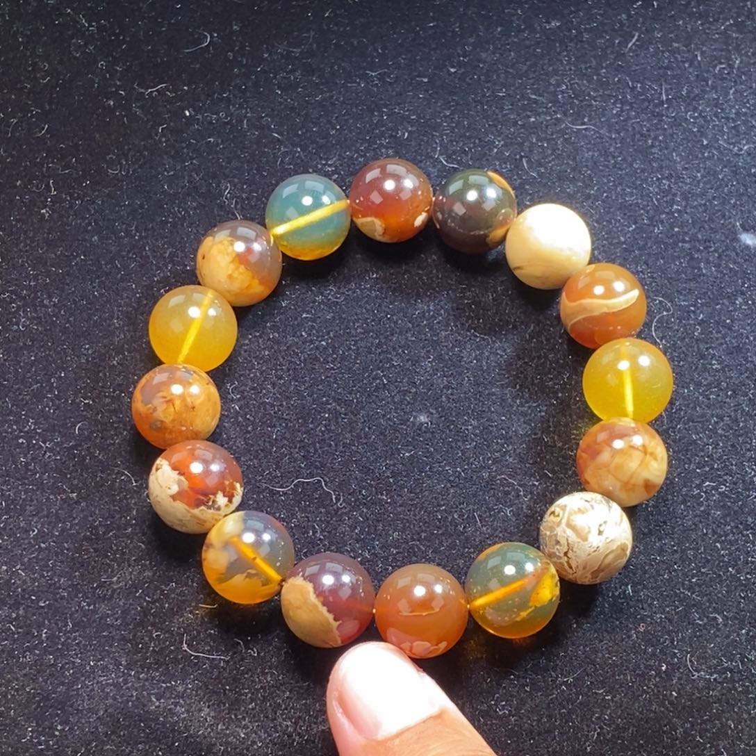 未镶嵌琥珀珠宝奇石