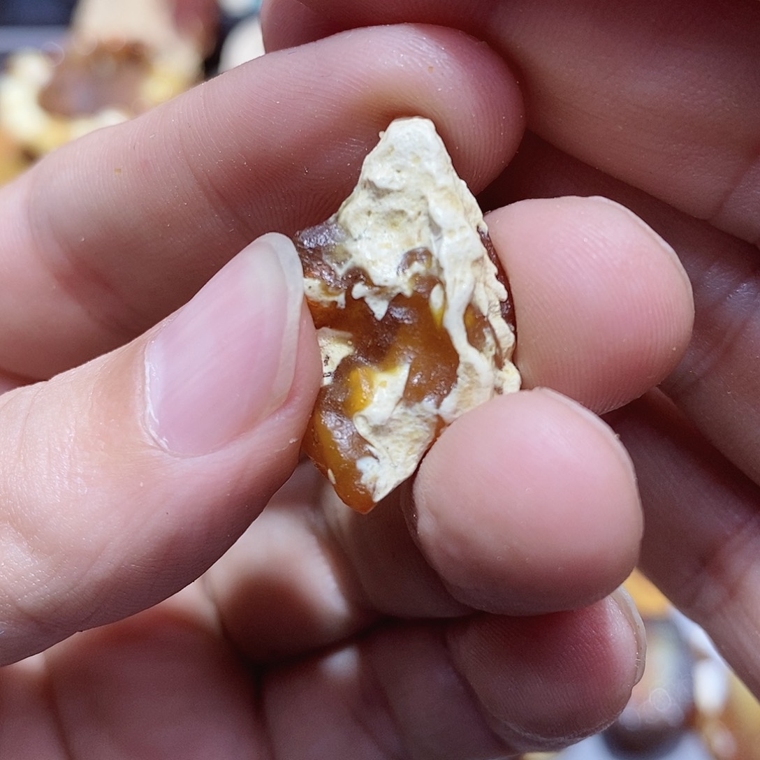 浅***蓝定制琥珀蜜蜡原石定制