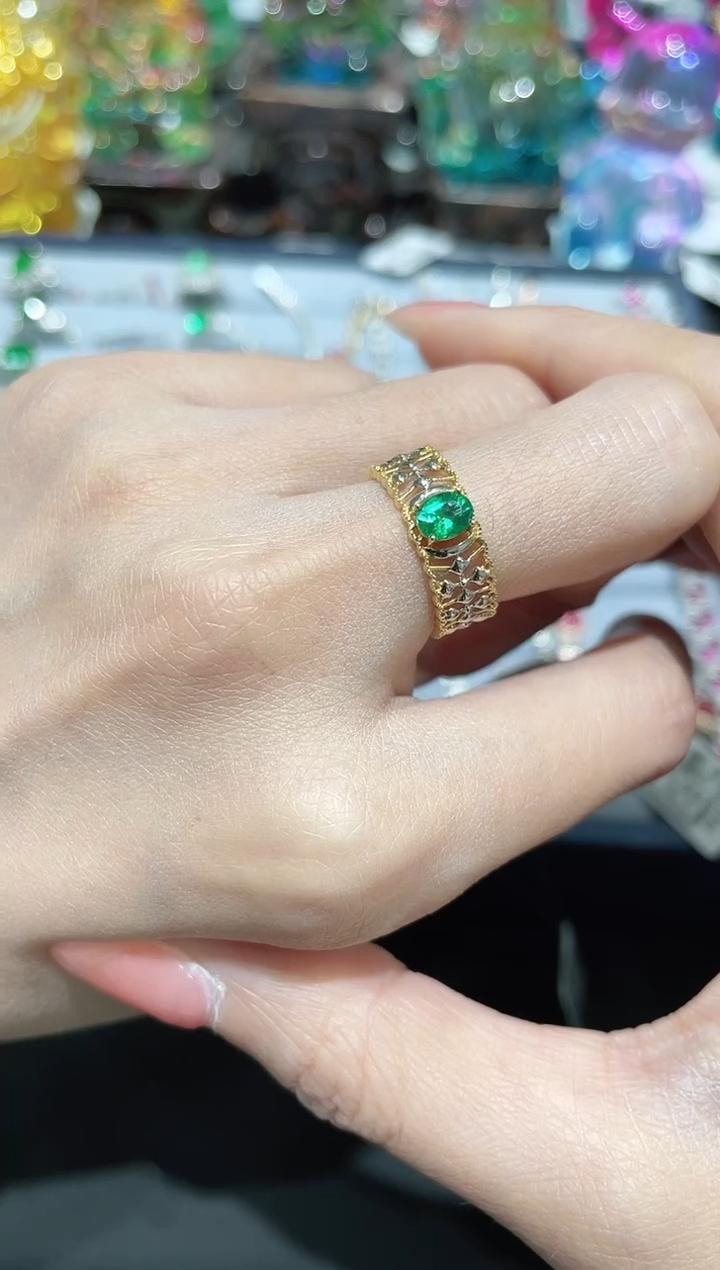 18K金镶嵌天然祖母绿戒指分色工艺款