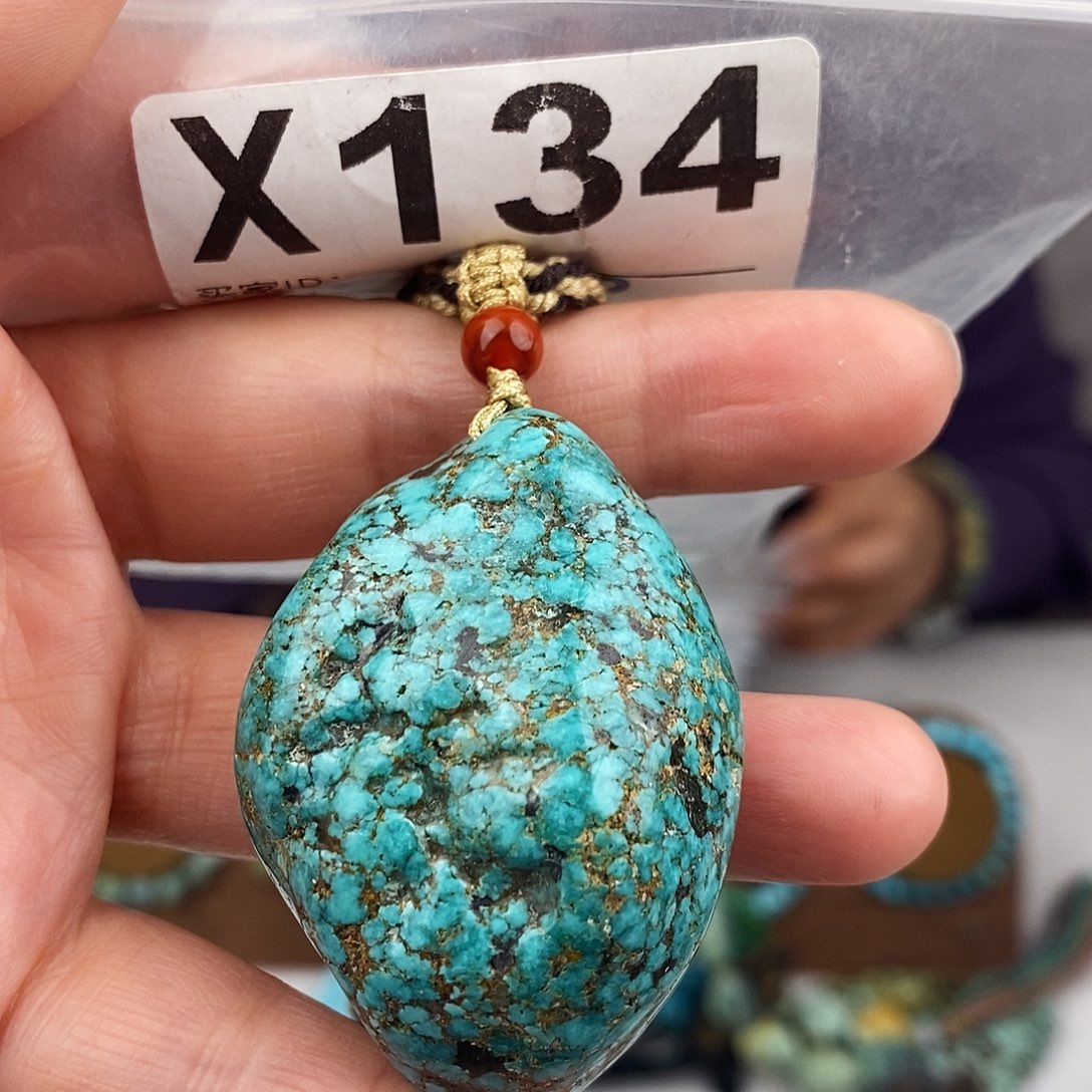 绿松石未镶嵌原矿