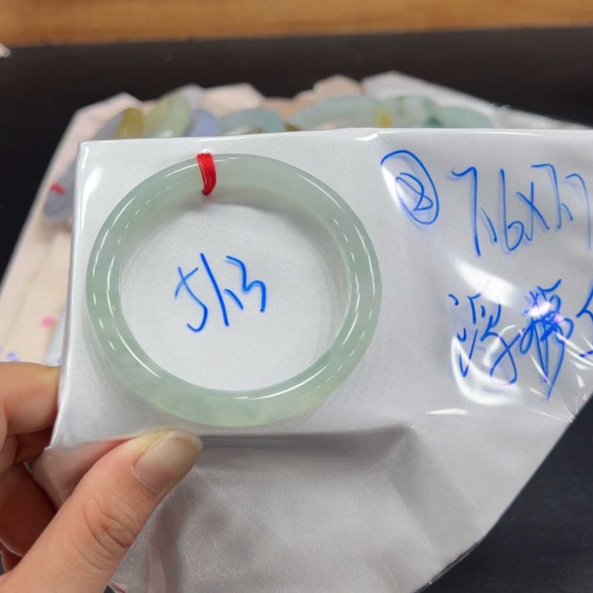 【闪购商品】翡翠手镯未镶嵌手镯