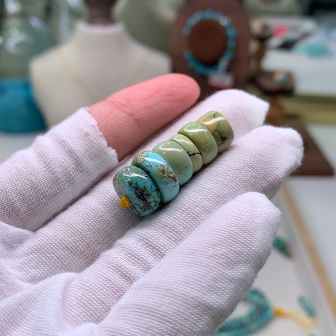 绿松石配饰未镶嵌