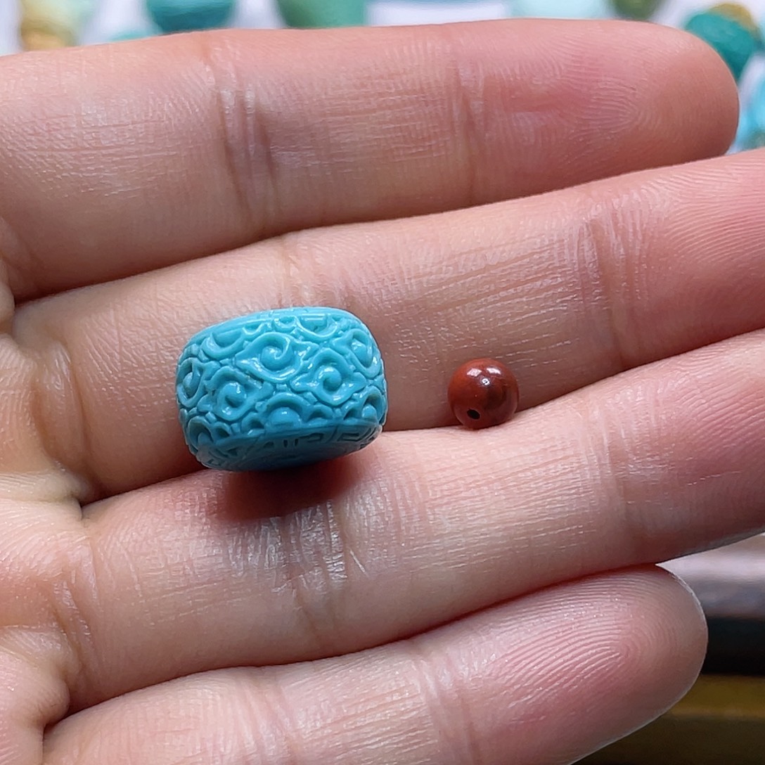 笑***云南红玛瑙未镶嵌配饰