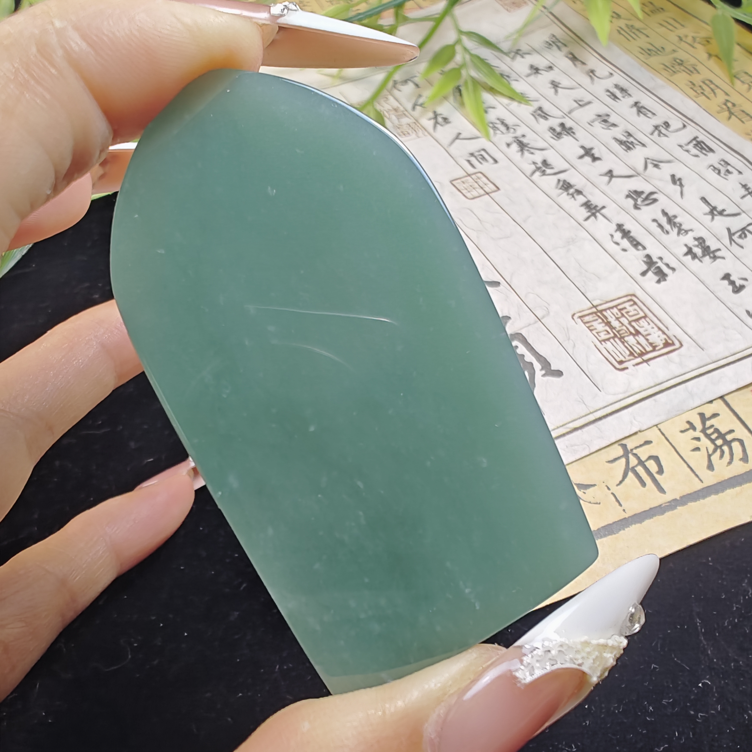 翡翠a货定制片料，单材料，可做仿古人物，尺寸67*36*7.5