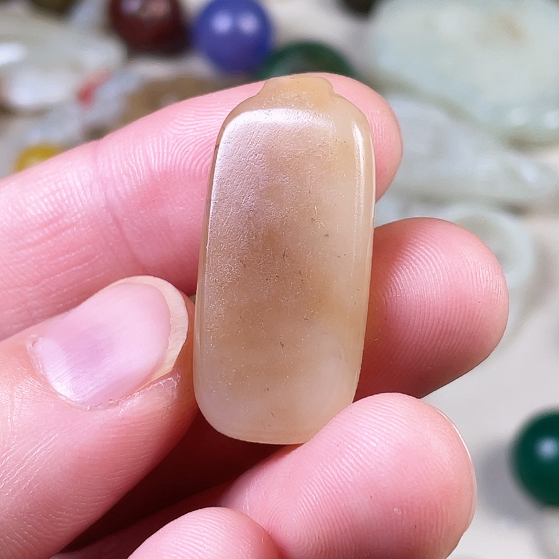 和田玉（糖玉）颈饰未镶嵌