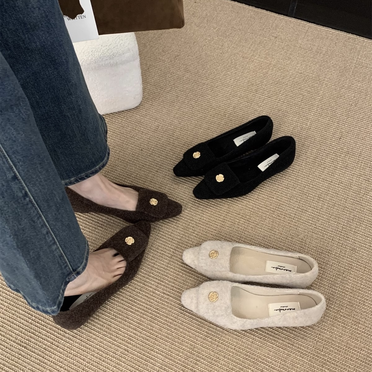 毛毛鞋女冬外穿新款法式晚风通勤尖头呢子加绒单鞋女平底保暖棉鞋