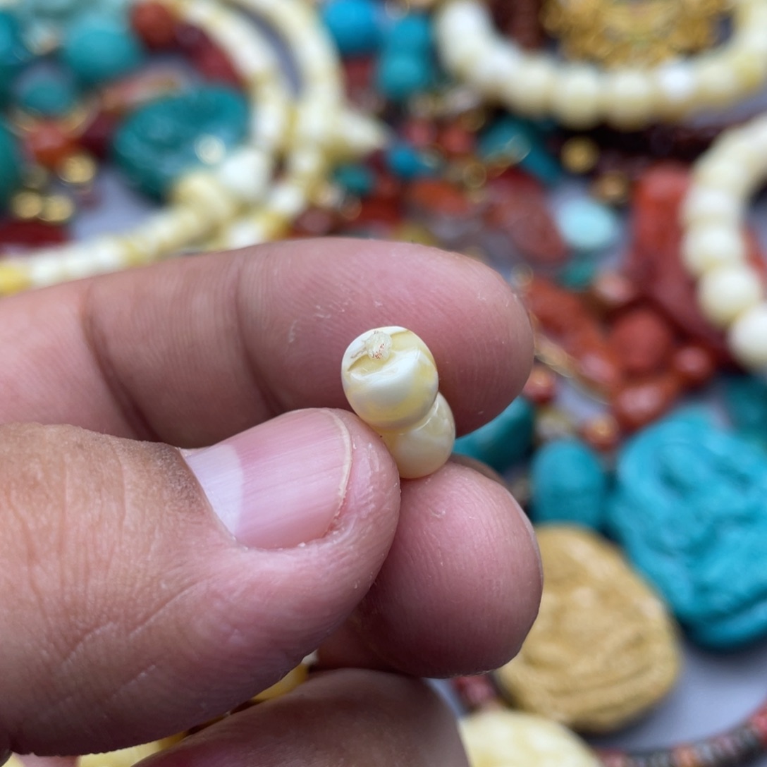 琥珀珠宝奇石未镶嵌82