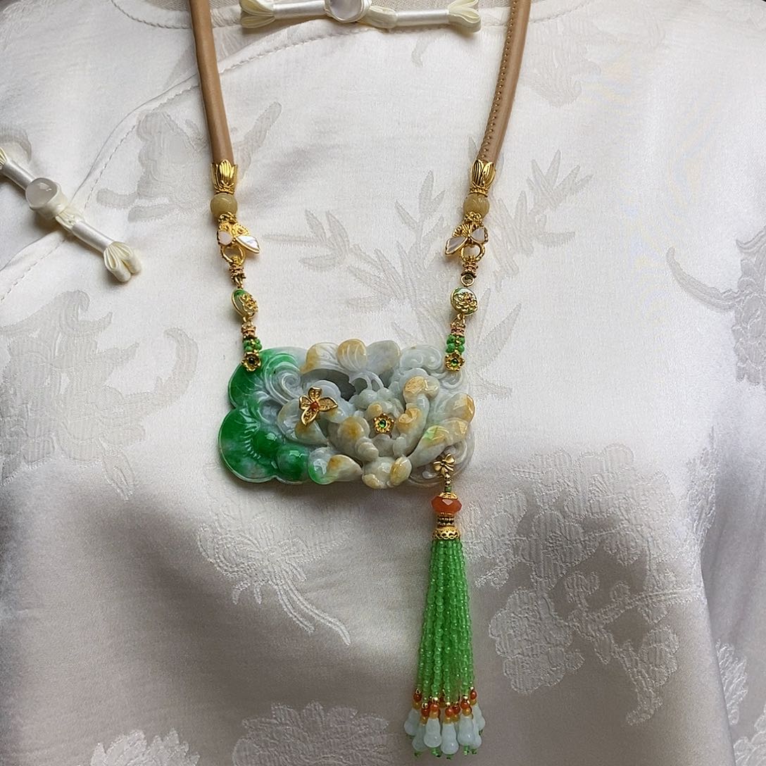 翡翠颈饰未镶嵌天然