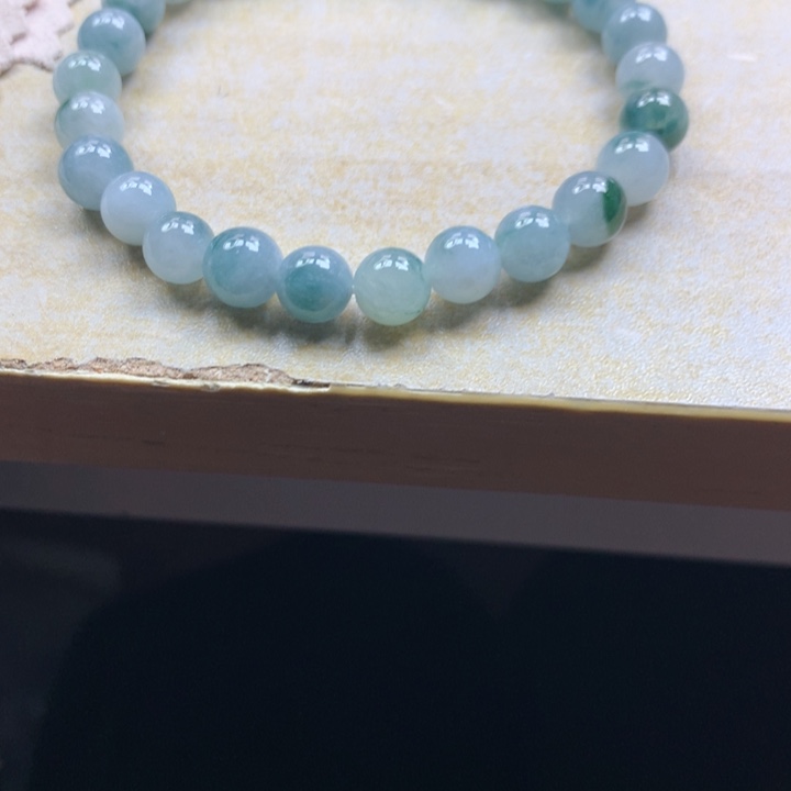 翡翠颈饰未镶嵌吊坠