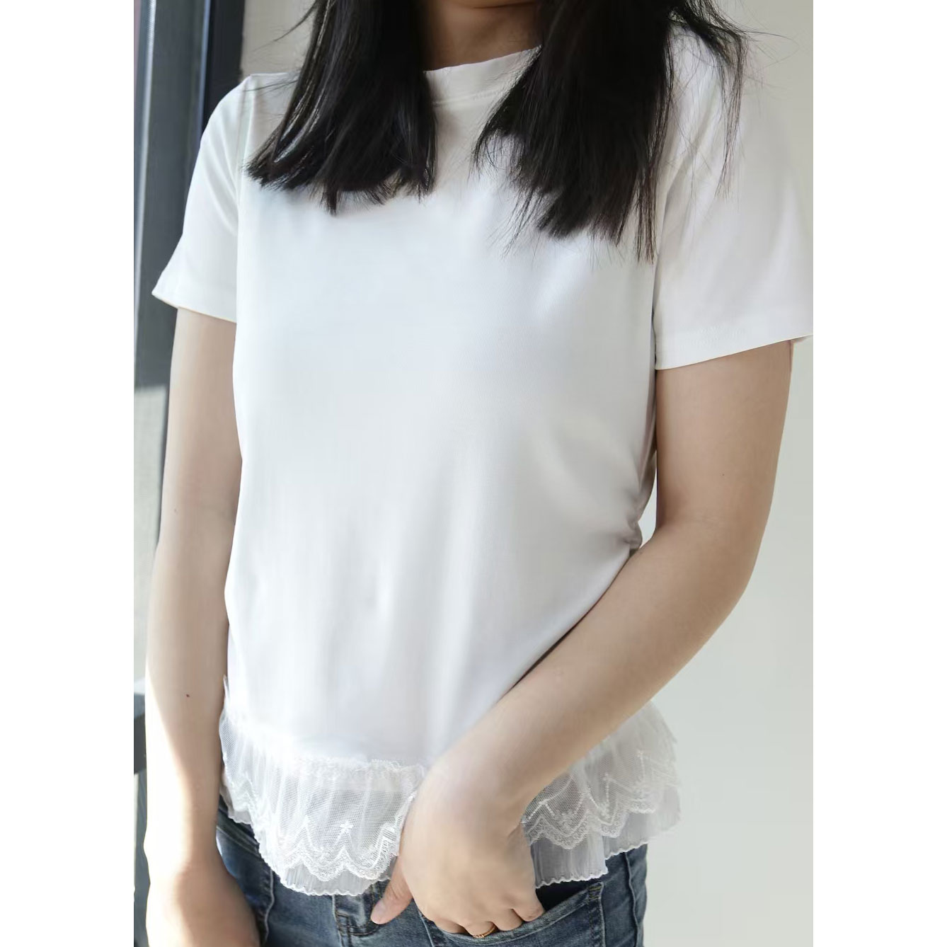 2025春夏新款时尚百搭圆领蕾丝拼接短袖收腰短袖T恤显瘦白色休闲