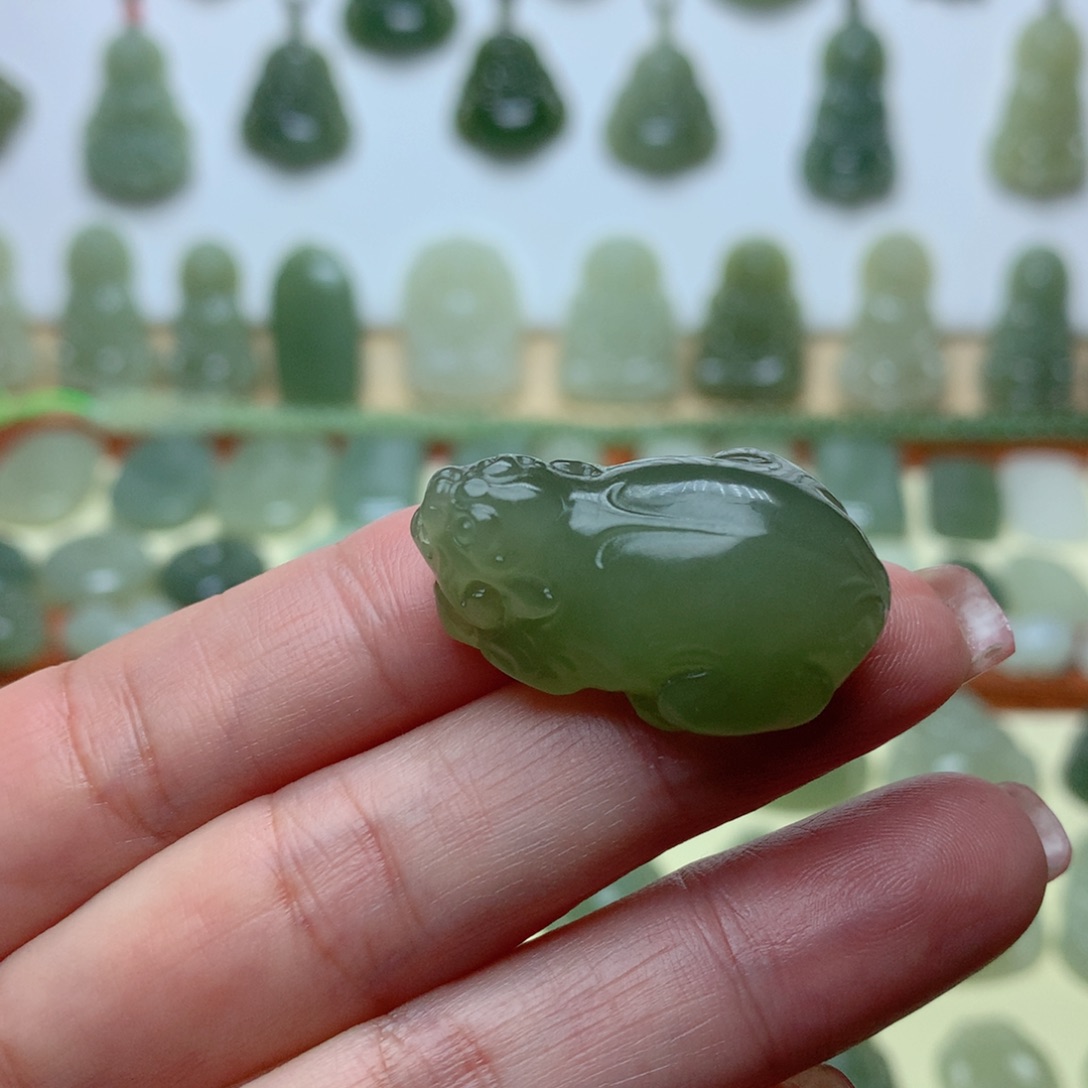 和田玉吊坠未镶嵌