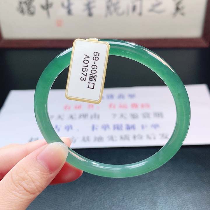 翡翠未镶嵌手镯翡翠手镯64