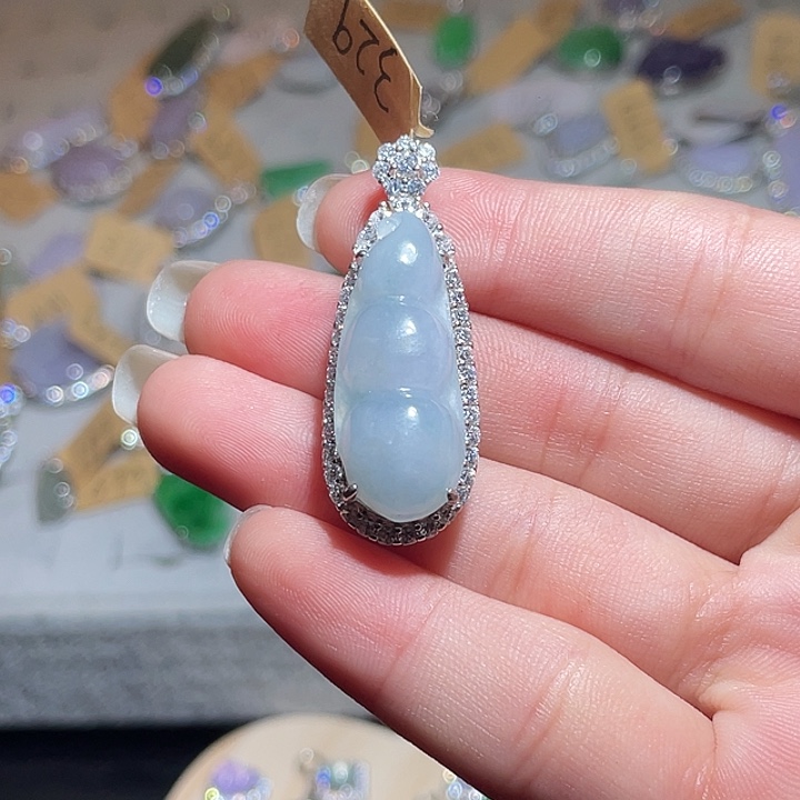 翡翠银S925镶嵌颈饰翡翠