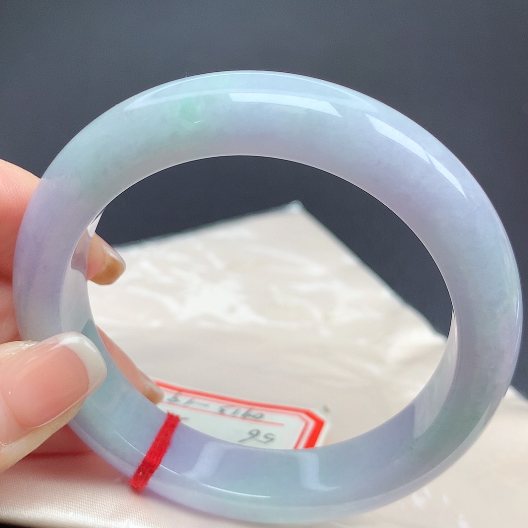 翡翠手镯未镶嵌56圈口