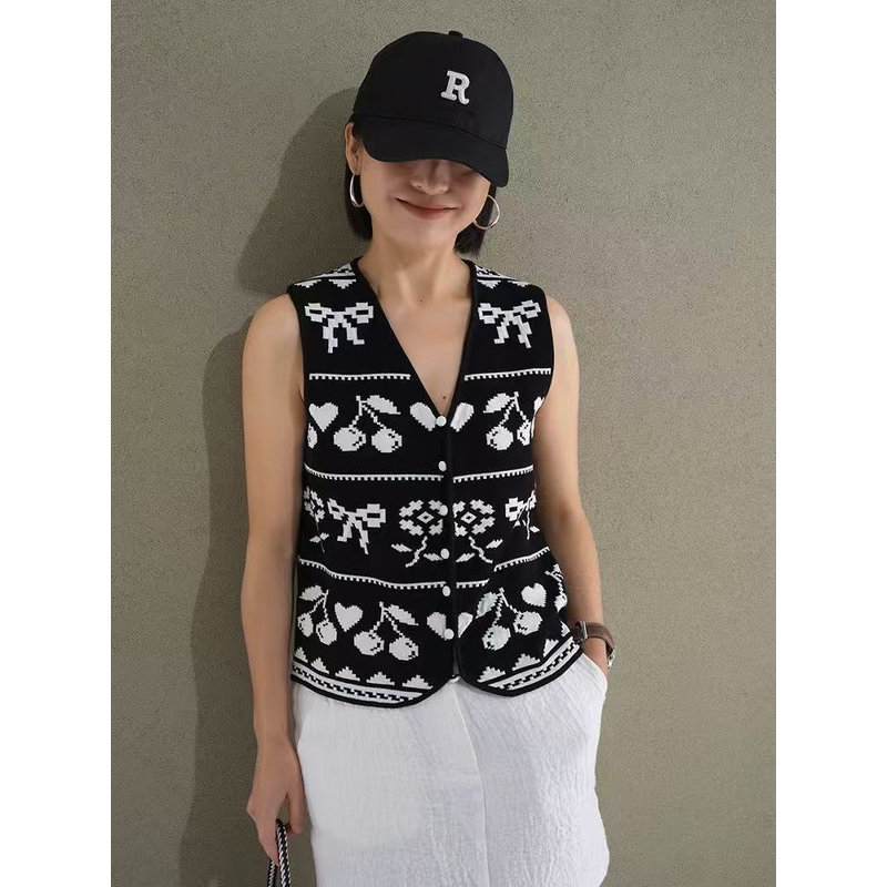 夏季时尚百搭短款V领提花单排扣马甲背心女