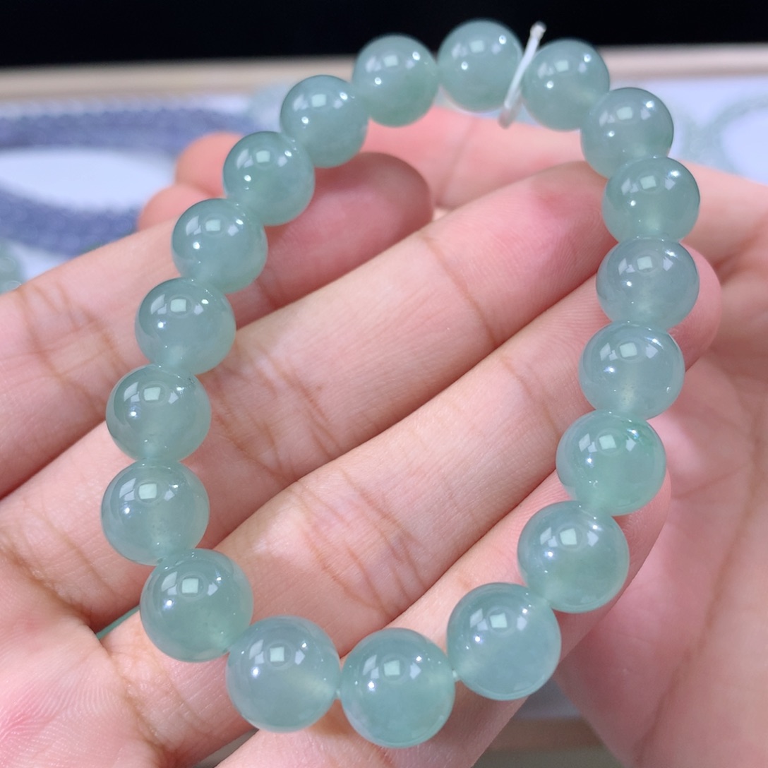 翡翠手链未镶嵌翡翠