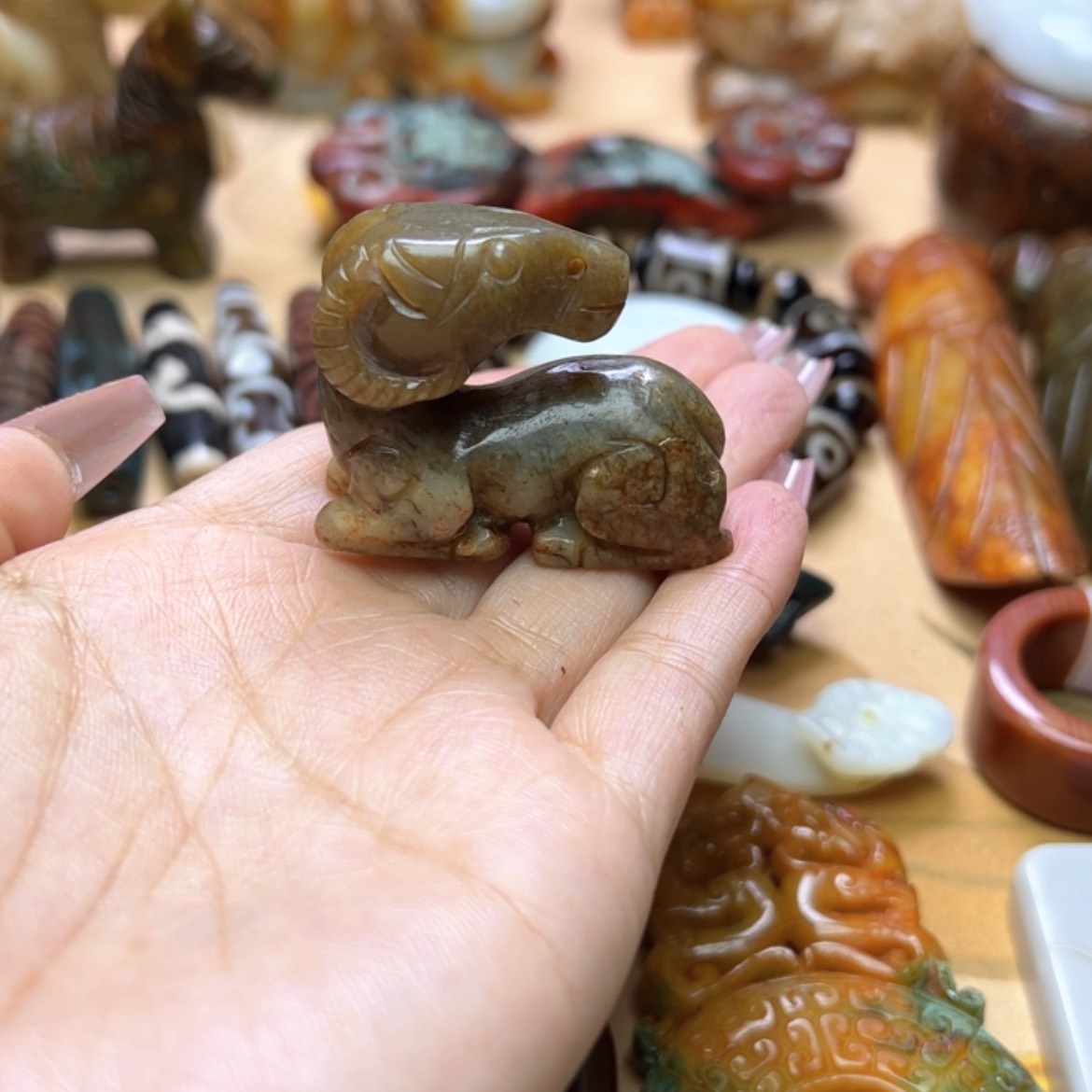 【闪购商品】蛇纹石玉颈饰未镶嵌