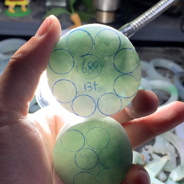 定制翡翠未镶嵌翡翠