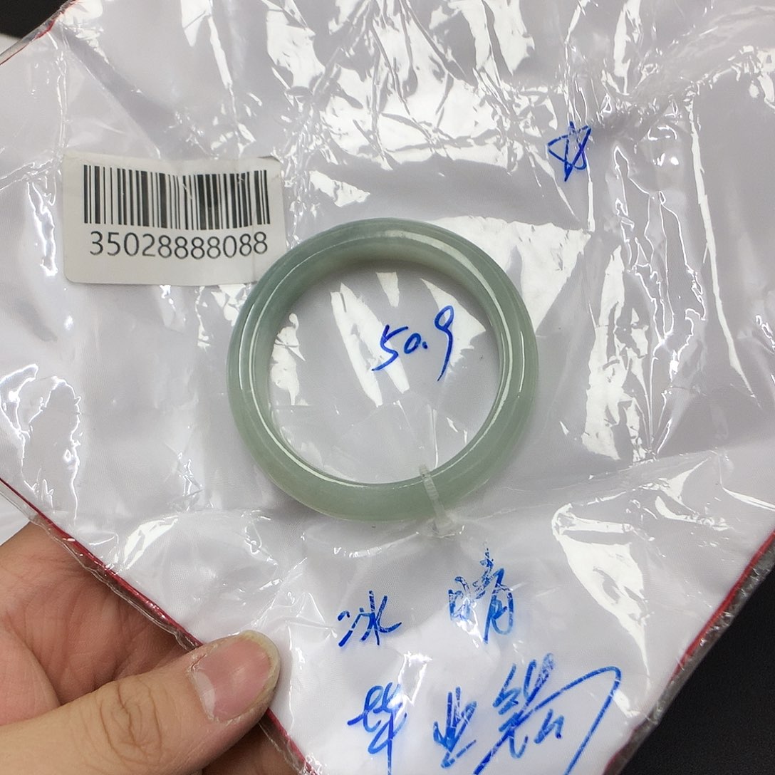 翡翠手镯未镶嵌天然缅甸翡翠手镯