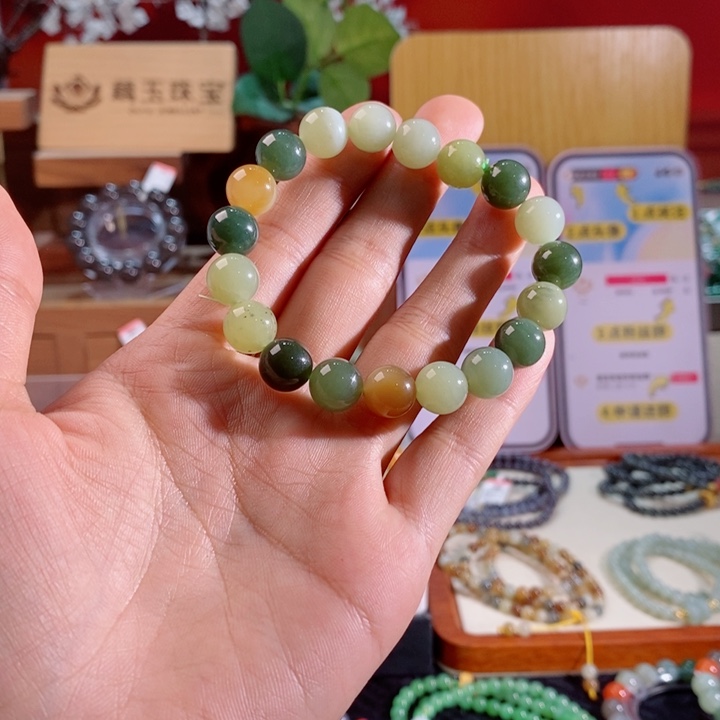 未镶嵌和田玉手链