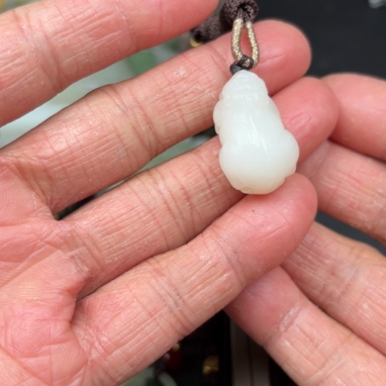 和田玉吊坠未镶嵌
