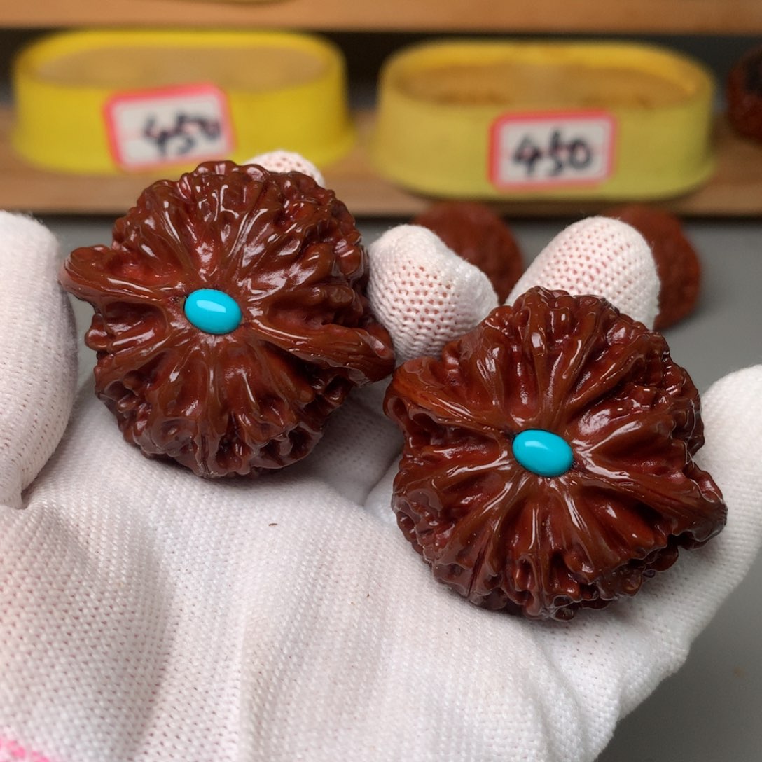 文玩核桃把件宫灯