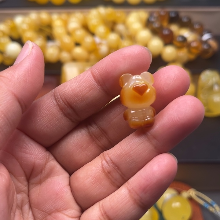 琥珀未镶嵌珠宝奇石M61号小熊