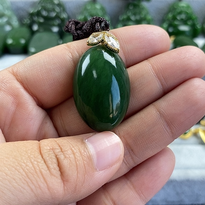 和田玉（碧玉）未镶嵌颈饰