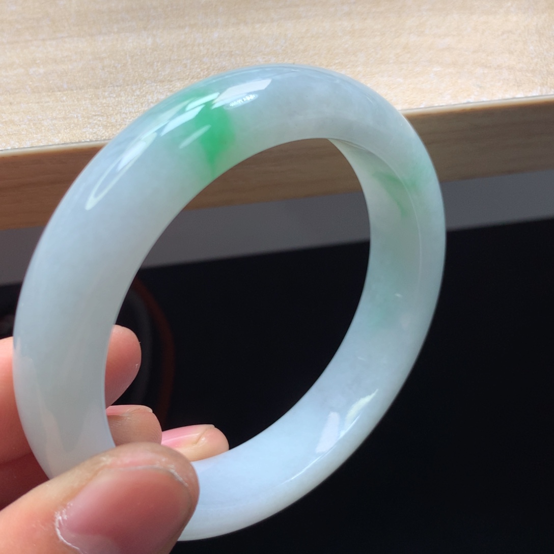 未镶嵌手镯翡翠手镯