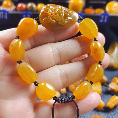 田黄石他****e田黄石手串