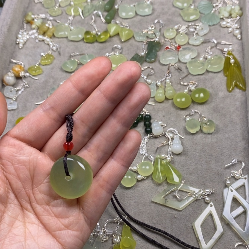 【闪购商品】蛇纹石玉挂件耳饰耳环项链未镶嵌