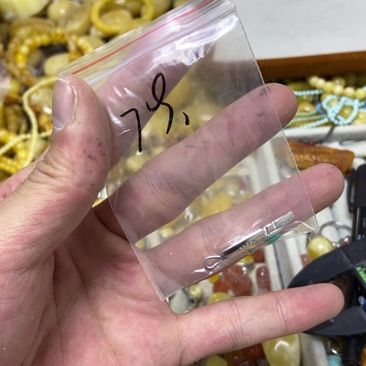 蜜蜡银S925镶嵌裸石吊坠