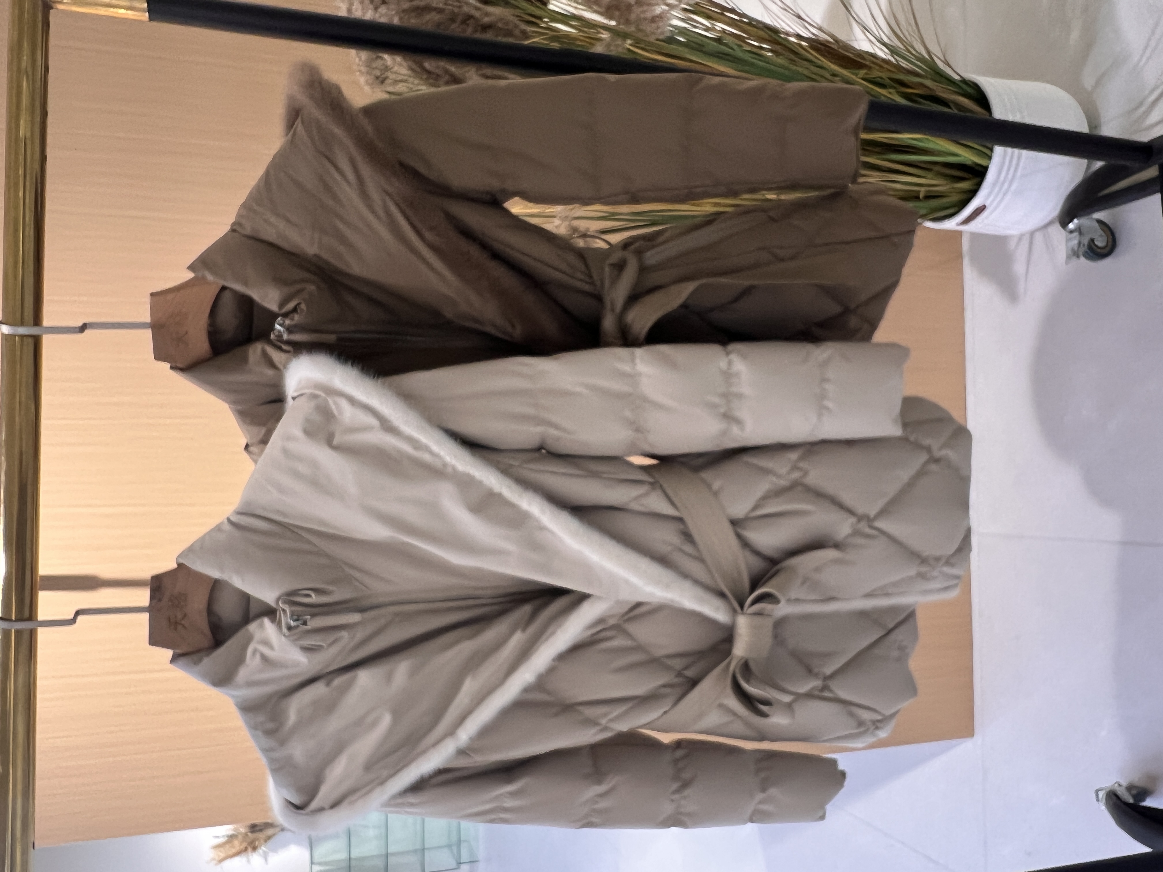 YIOUKAI轻奢女装水貂毛领鹅绒服W6113