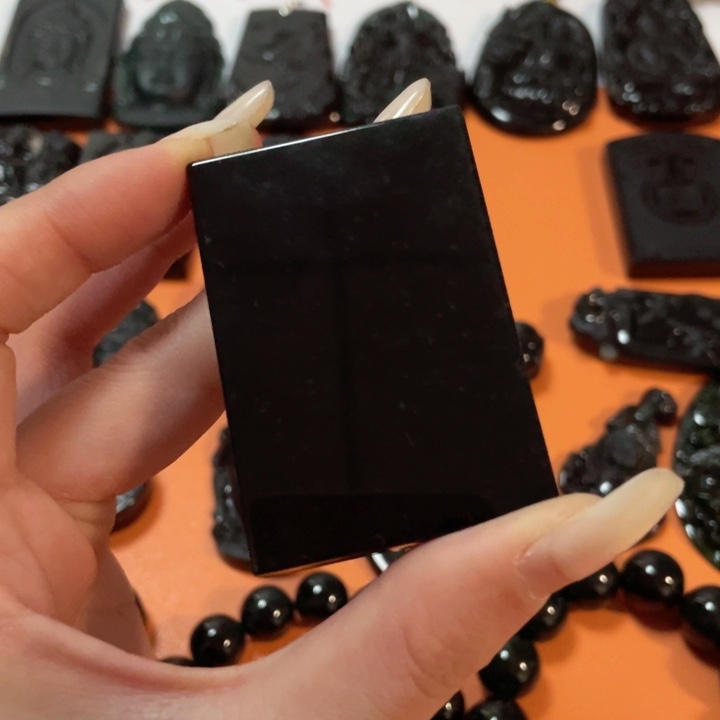 翡翠颈饰未镶嵌用****9