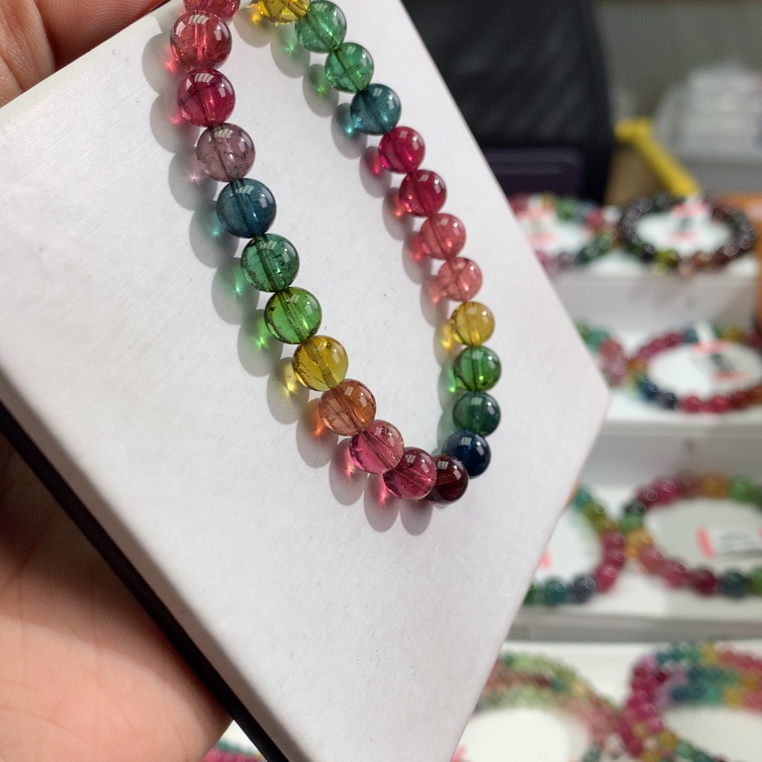 碧玺手链未镶嵌     7mm。     