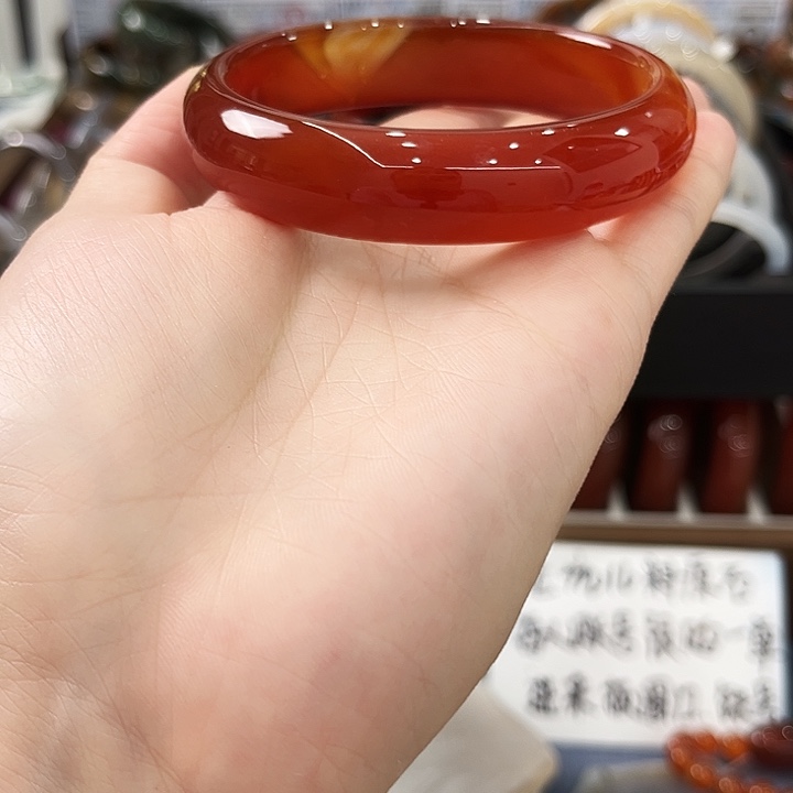 玛瑙/玉髓手镯未镶嵌