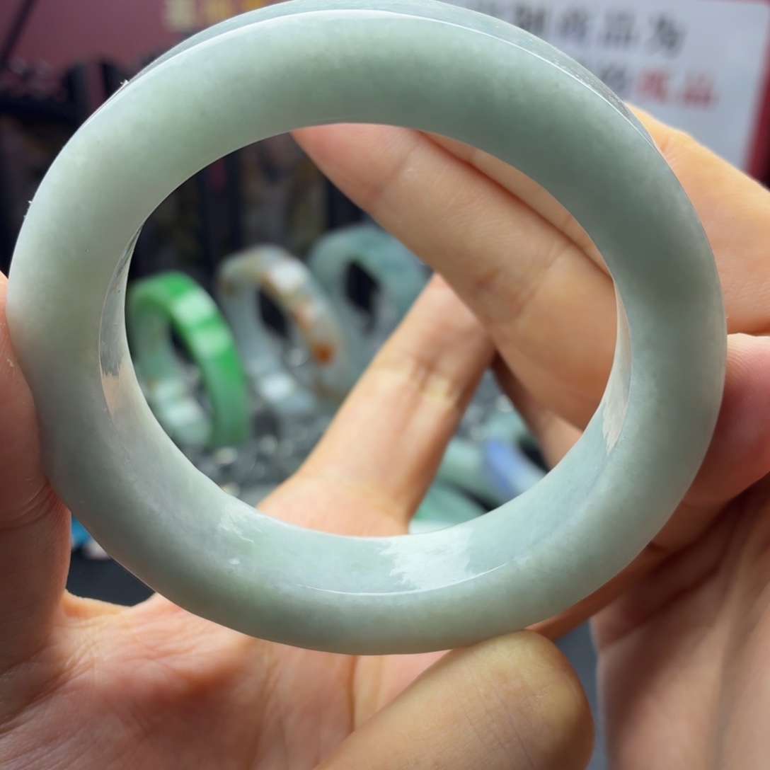 定制翡翠未镶嵌缅A翡翠多样性发一